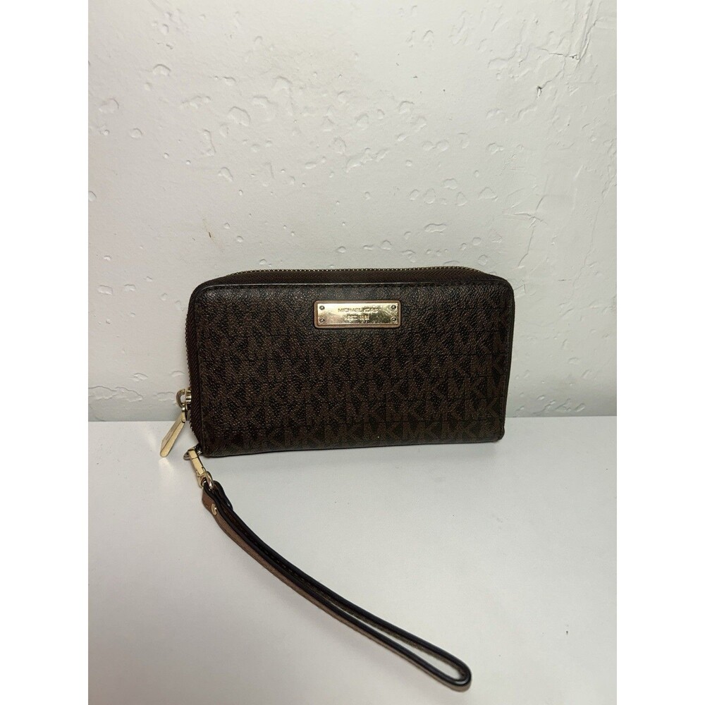 Michael Kors Travel Large Flat MF‎ Phone Case Wristlet Women Wallet Brown